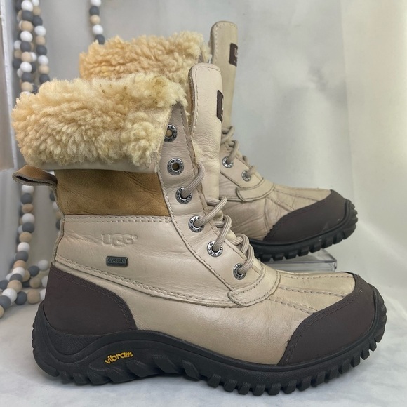 UGG 1909 Adirondack Women's Leather Snow Boots size 6.5 Beige and Brown - Picture 3 of 13